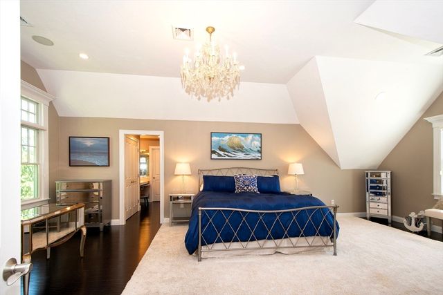 17 Saddle Ln, Hanover, MA 02339