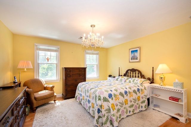17 Saddle Ln, Hanover, MA 02339