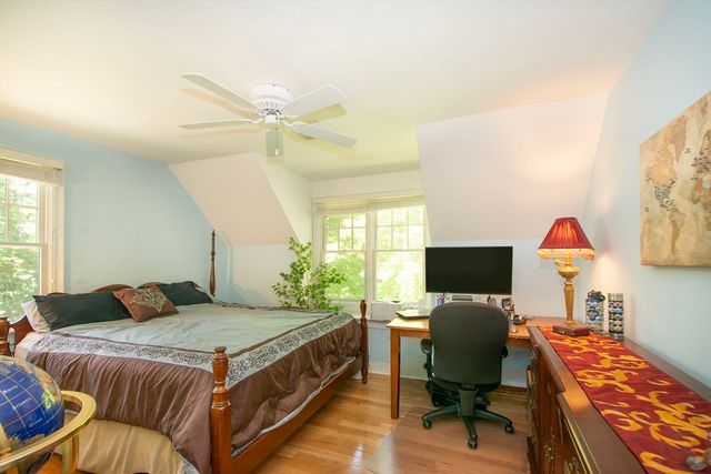 17 Saddle Ln, Hanover, MA 02339