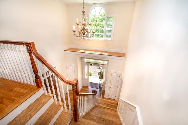 17 Saddle Ln, Hanover, MA 02339