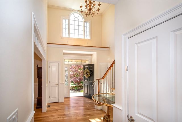 17 Saddle Ln, Hanover, MA 02339
