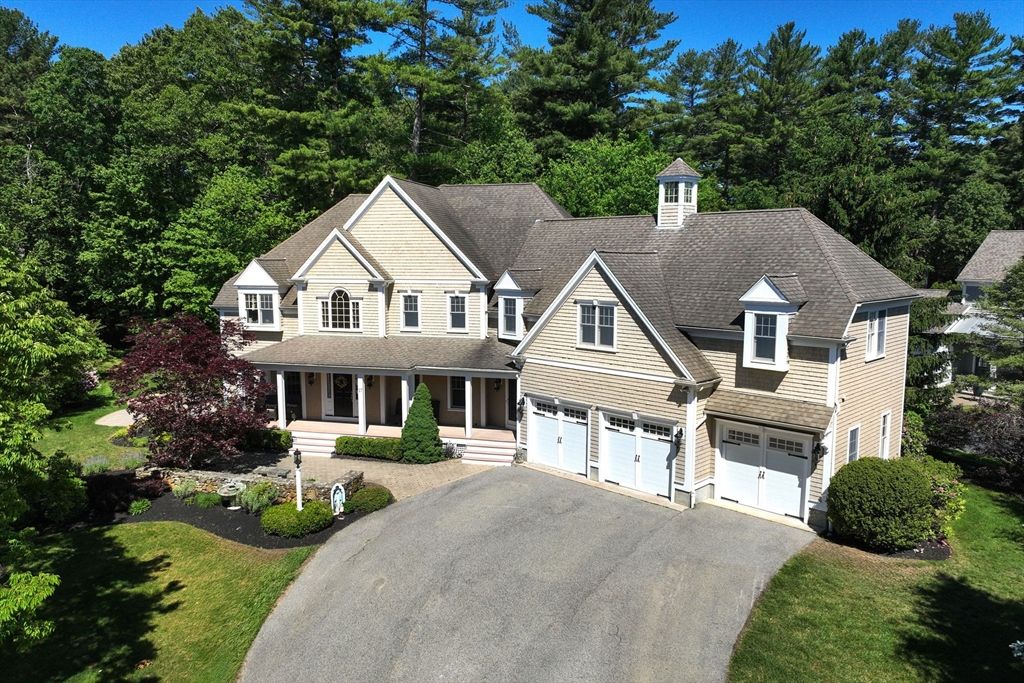 17 Saddle Ln, Hanover, MA 02339
