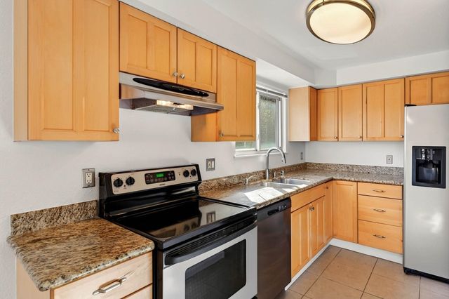 55 Fairmount Ave 104, Oakland, CA 94611