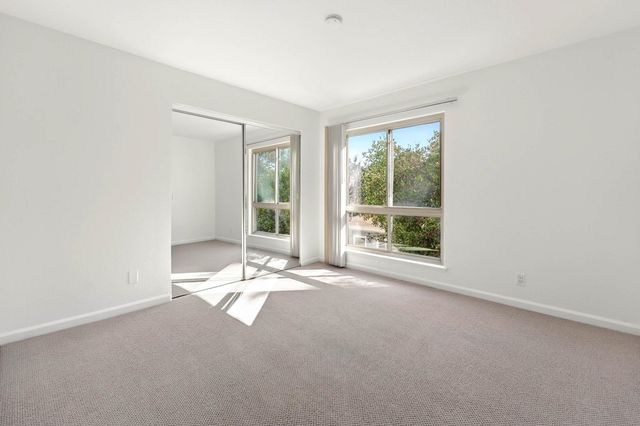 55 Fairmount Ave 104, Oakland, CA 94611