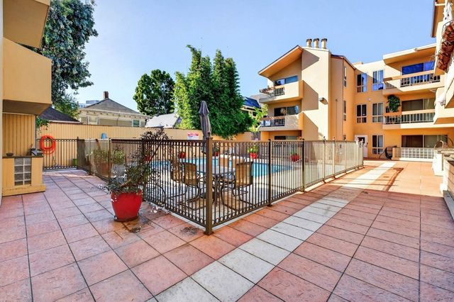 55 Fairmount Ave 104, Oakland, CA 94611