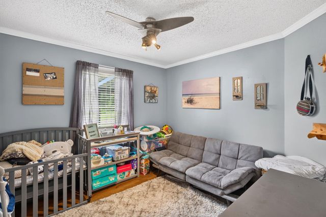 146 Glen Street, Summerville, SC 29483