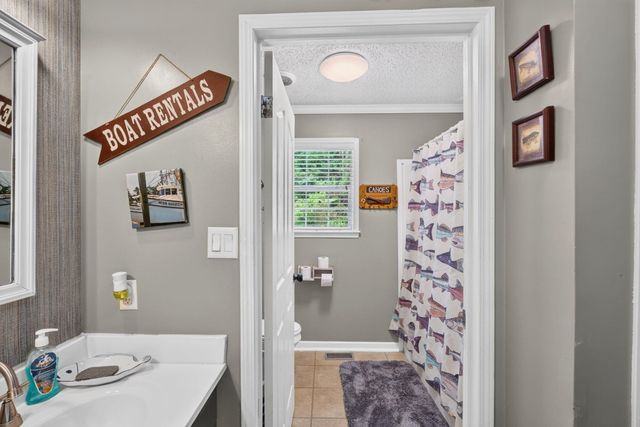 146 Glen Street, Summerville, SC 29483