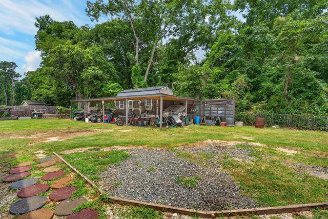 146 Glen Street, Summerville, SC 29483