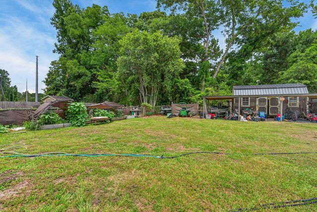 146 Glen Street, Summerville, SC 29483