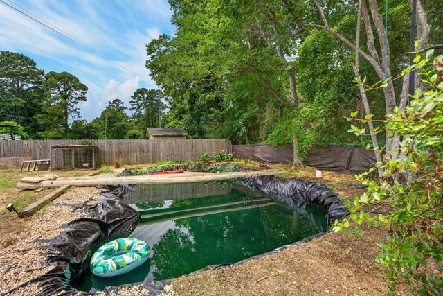 146 Glen Street, Summerville, SC 29483