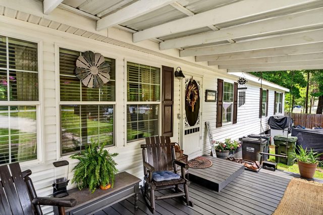 146 Glen Street, Summerville, SC 29483