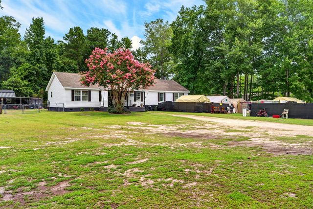 146 Glen Street, Summerville, SC 29483