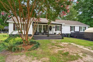 146 Glen Street, Summerville, SC 29483