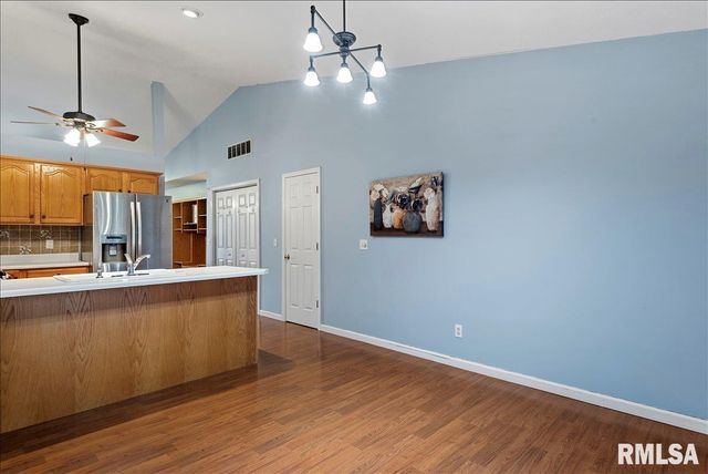 3833 WEXFORD Drive, Springfield, IL 62704