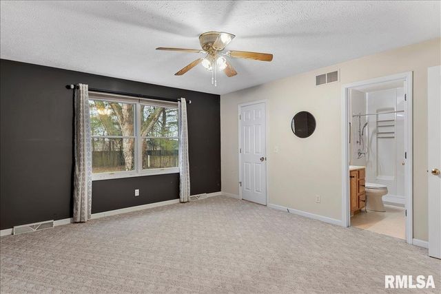 3833 WEXFORD Drive, Springfield, IL 62704