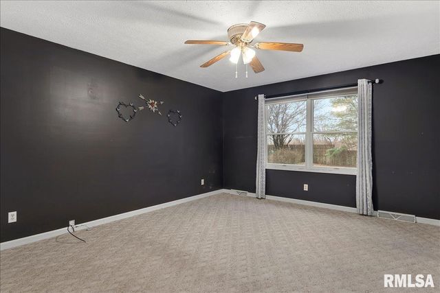 3833 WEXFORD Drive, Springfield, IL 62704