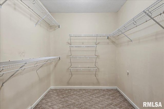 3833 WEXFORD Drive, Springfield, IL 62704