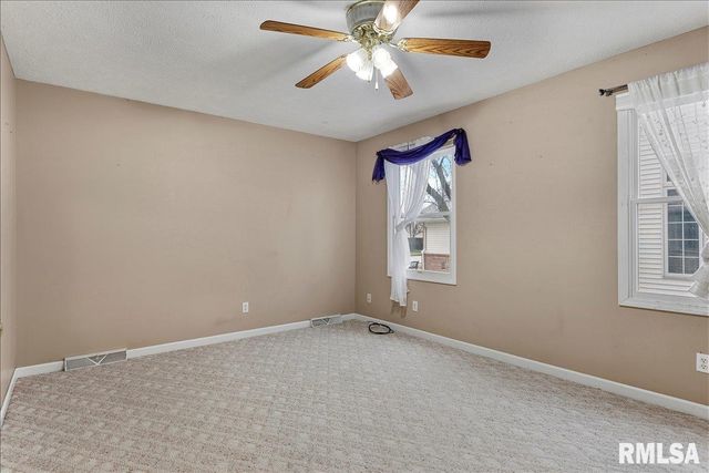 3833 WEXFORD Drive, Springfield, IL 62704