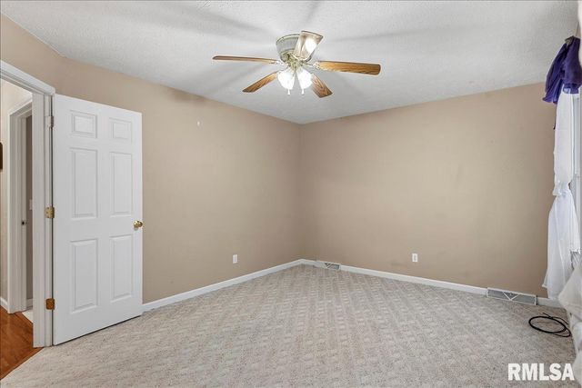 3833 WEXFORD Drive, Springfield, IL 62704