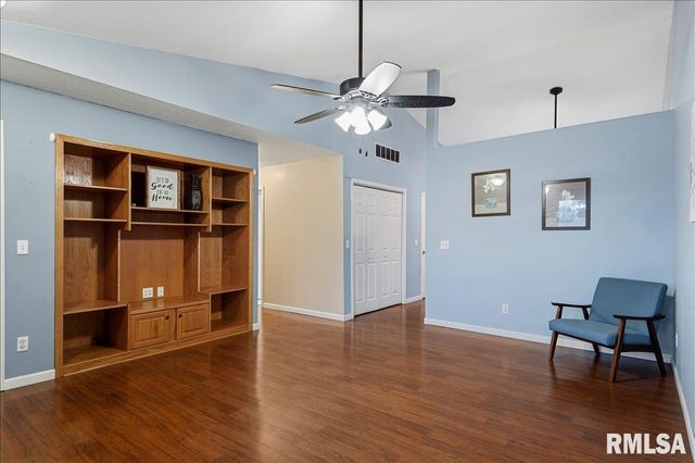 3833 WEXFORD Drive, Springfield, IL 62704