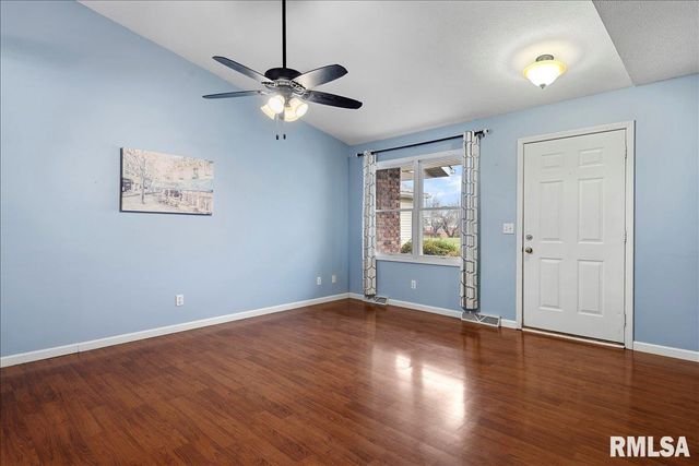 3833 WEXFORD Drive, Springfield, IL 62704