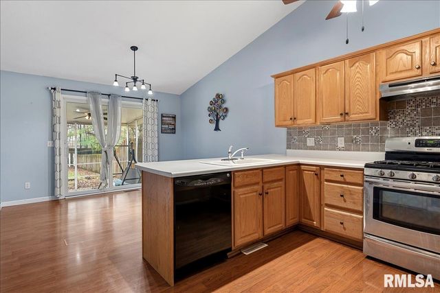 3833 WEXFORD Drive, Springfield, IL 62704