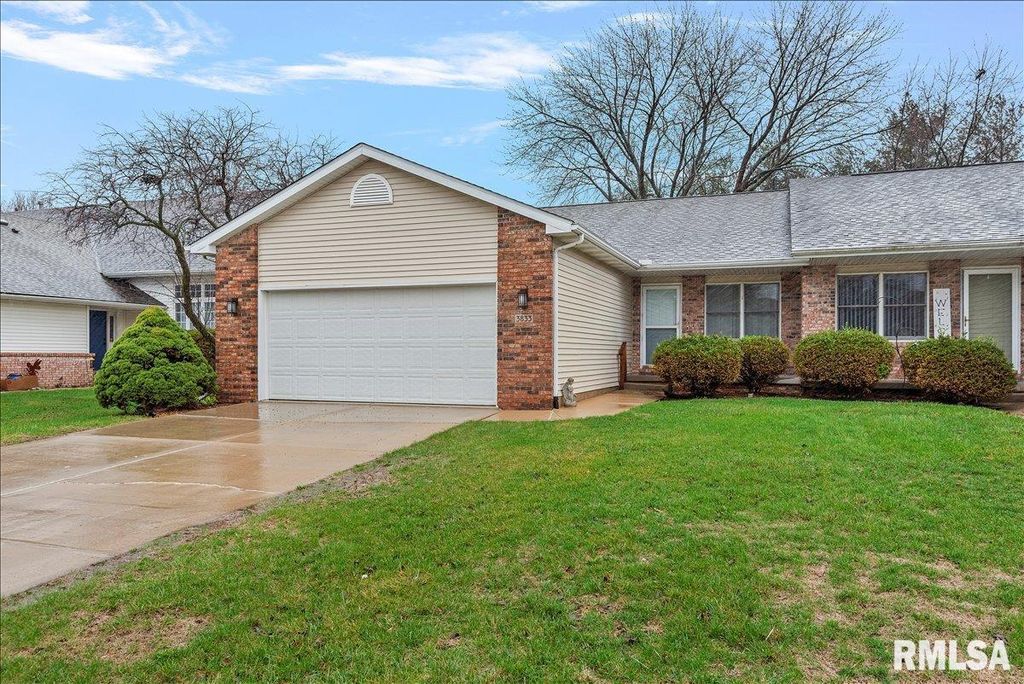 3833 WEXFORD Drive, Springfield, IL 62704