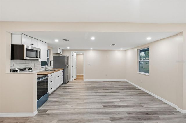 903 VINE AVENUE, Clearwater, FL 33755