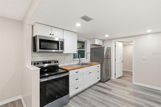 903 VINE AVENUE, Clearwater, FL 33755