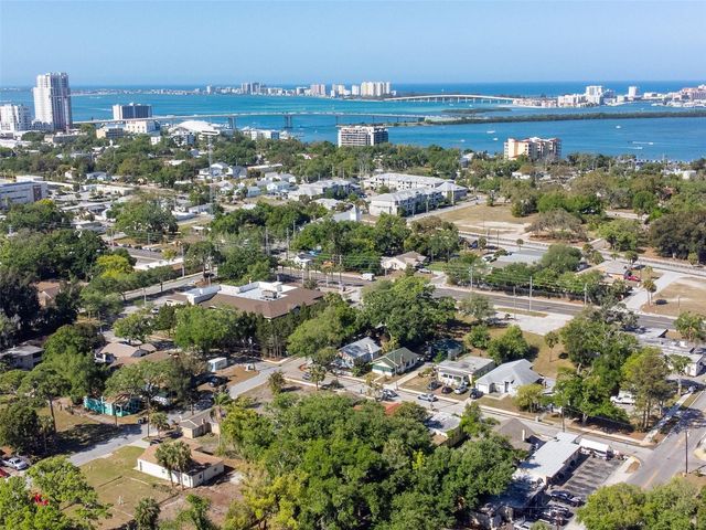 903 VINE AVENUE, Clearwater, FL 33755