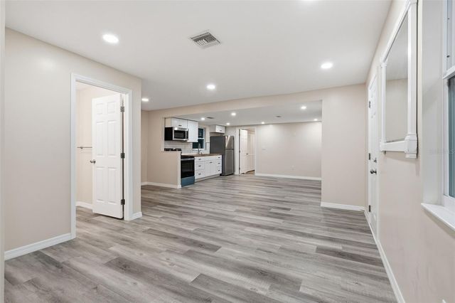 903 VINE AVENUE, Clearwater, FL 33755