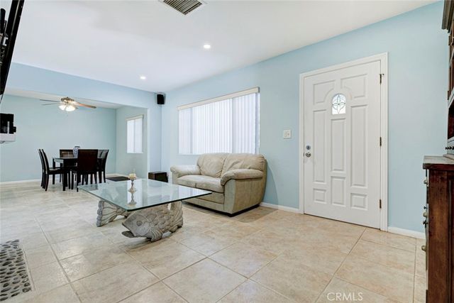 6648 Gaviota Avenue, Lake Balboa, CA 91406