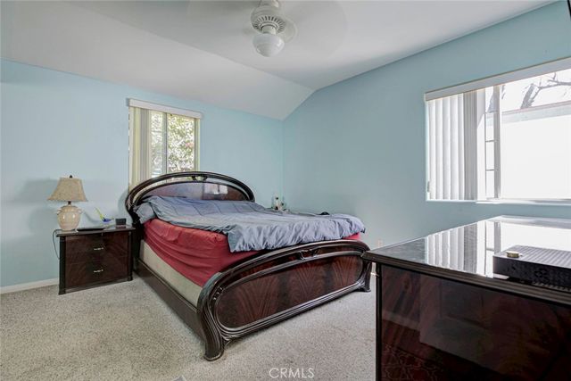 6648 Gaviota Avenue, Lake Balboa, CA 91406