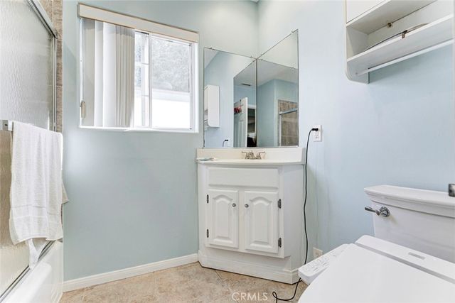 6648 Gaviota Avenue, Lake Balboa, CA 91406