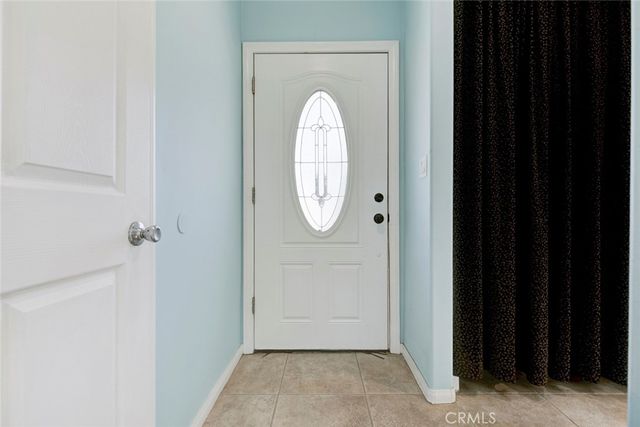 6648 Gaviota Avenue, Lake Balboa, CA 91406