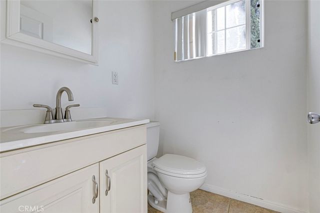 6648 Gaviota Avenue, Lake Balboa, CA 91406