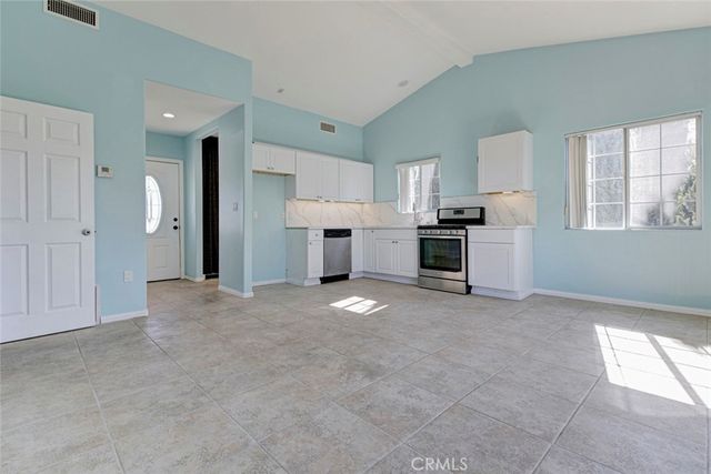 6648 Gaviota Avenue, Lake Balboa, CA 91406