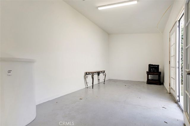 6648 Gaviota Avenue, Lake Balboa, CA 91406