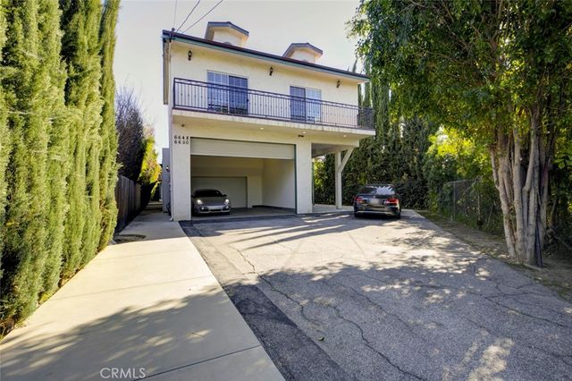 6648 Gaviota Avenue, Lake Balboa, CA 91406