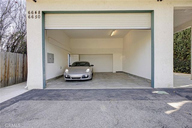 6648 Gaviota Avenue, Lake Balboa, CA 91406