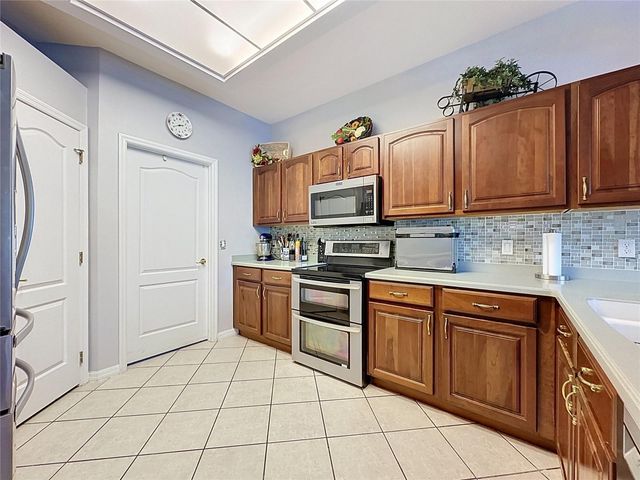 2265 CALVERT COURT, Clermont, FL 34711