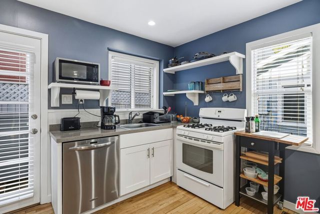 1222 Chelsea Avenue, Santa Monica, CA 90404