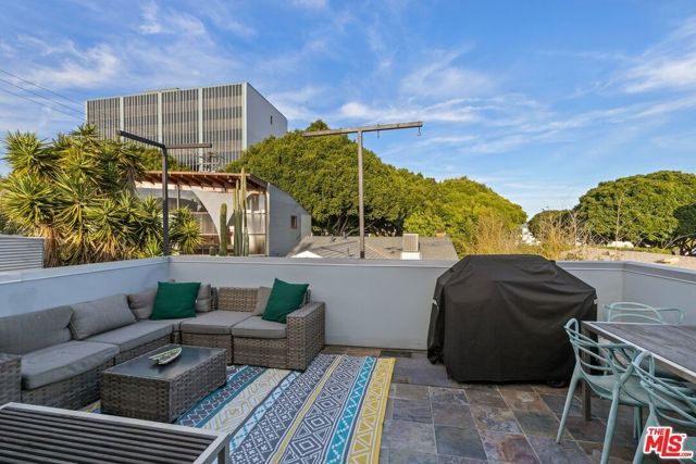 1222 Chelsea Avenue, Santa Monica, CA 90404