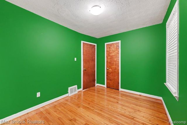 1908 Guthrie Avenue, Royal Oak, MI 48067
