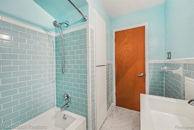 1908 Guthrie Avenue, Royal Oak, MI 48067