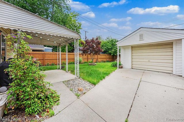 1908 Guthrie Avenue, Royal Oak, MI 48067