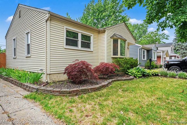 1908 Guthrie Avenue, Royal Oak, MI 48067