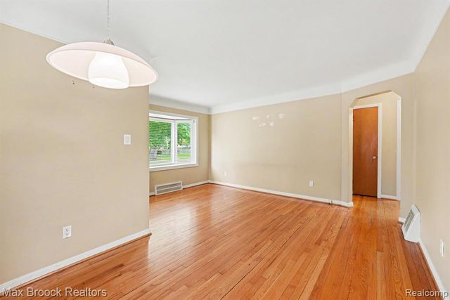 1908 Guthrie Avenue, Royal Oak, MI 48067