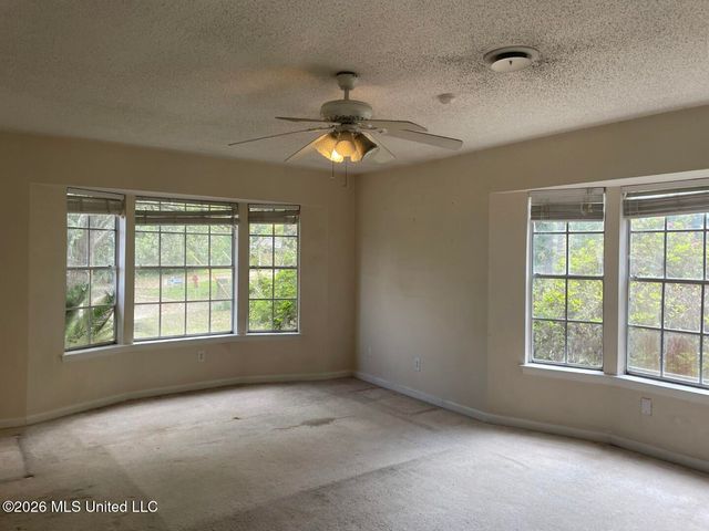 201 Ravens Court, Ocean Springs, MS 39564