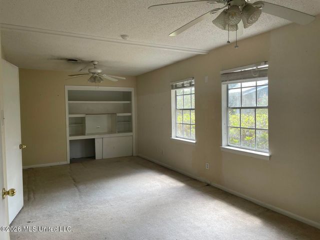 201 Ravens Court, Ocean Springs, MS 39564